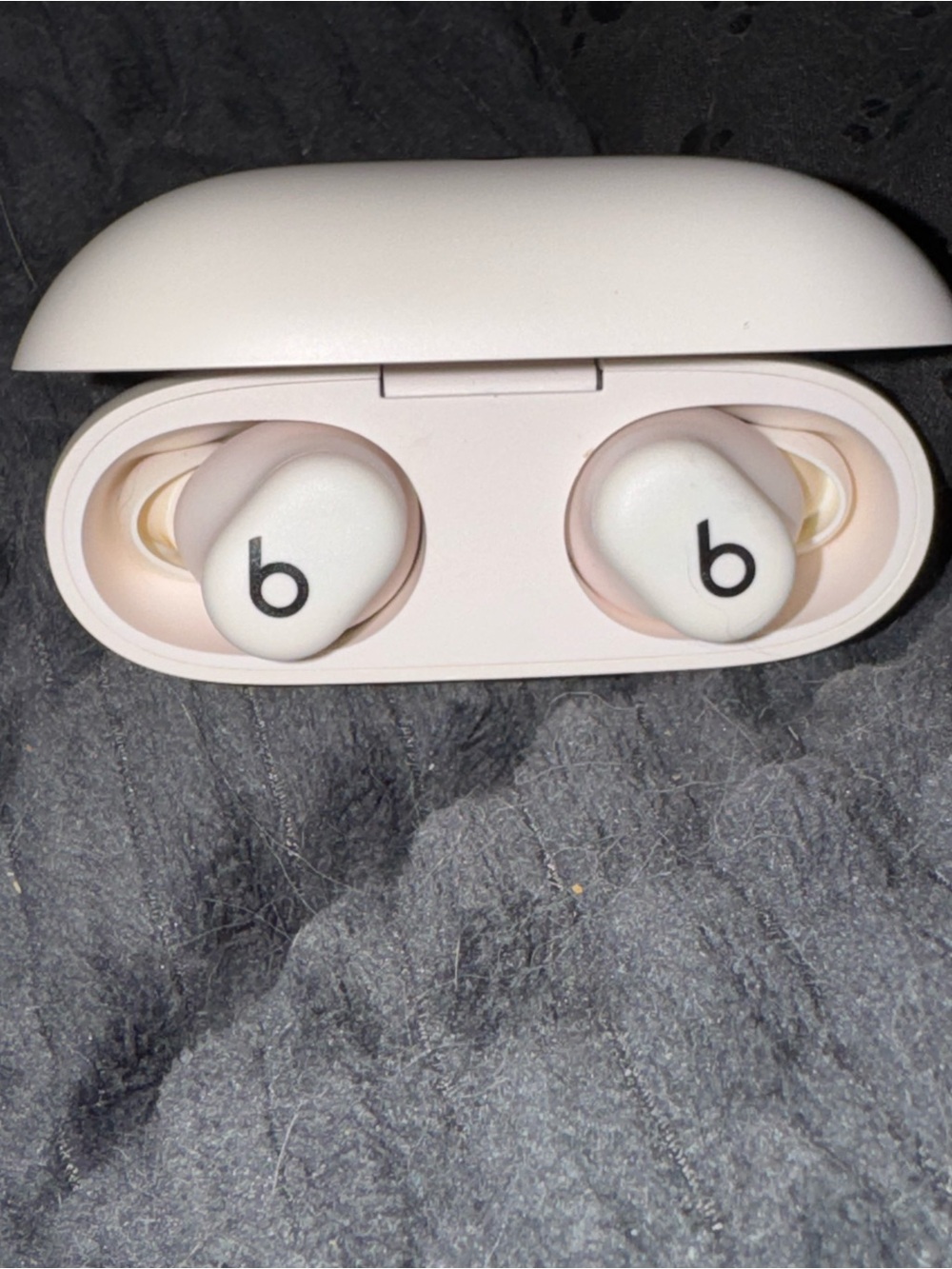 Beats by Dre True Wireless Earbuds in Off-White